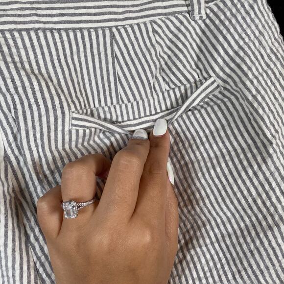 LOFT Womens Pants White Gray Striped Seersucker Cropped Ankle Cotton Blend 8 - Picture 12 of 14